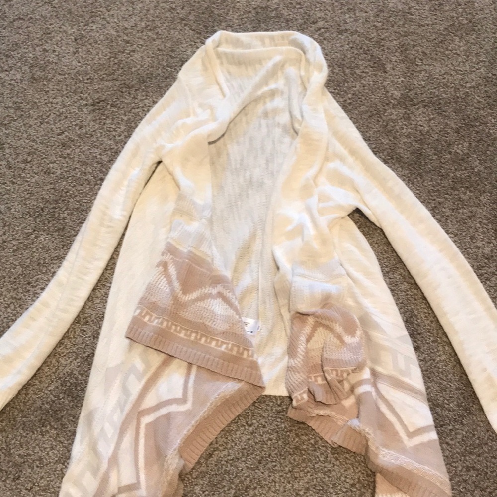 Mossimo cream patterned sweater